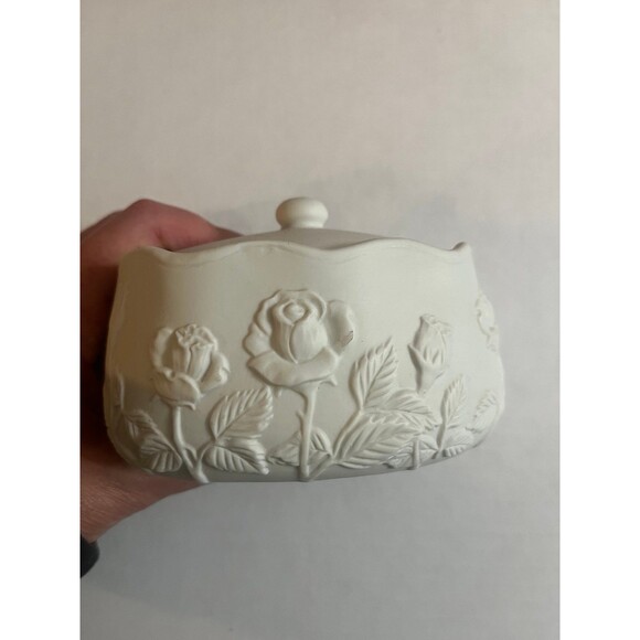 Set of 2 Andre Richard Bisque Trinket Dishes - Picture 8 of 10